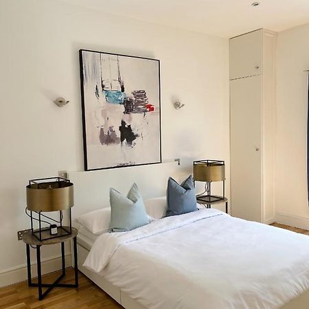 Appartamento Modern And Light 2 Bed Flat In Sw2 Londra Esterno foto